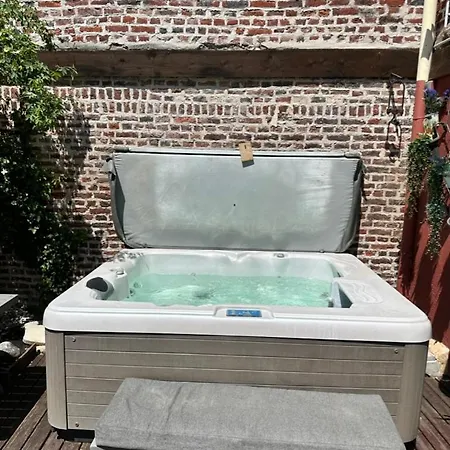 Independant Et Calme Avec Jacuzzi A Guest house *