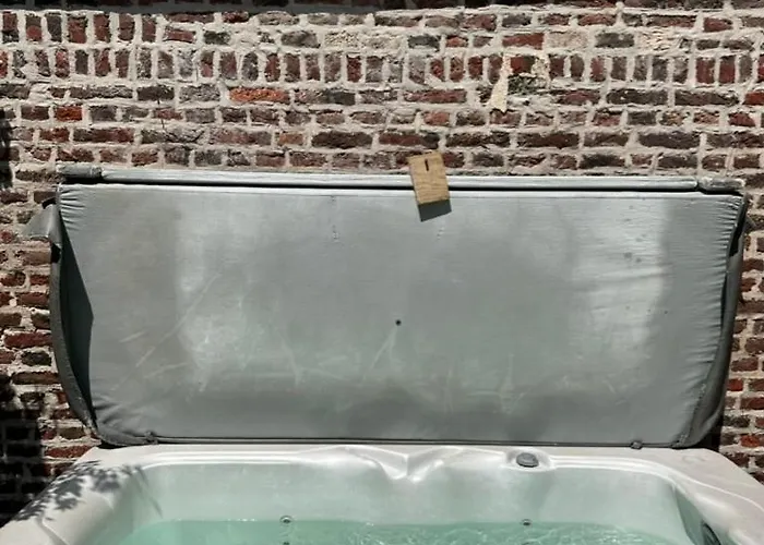 Independant Et Calme Avec Jacuzzi A Лилль