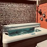 Pensión Indépendant Et Calme Avec Jacuzzi à 3*